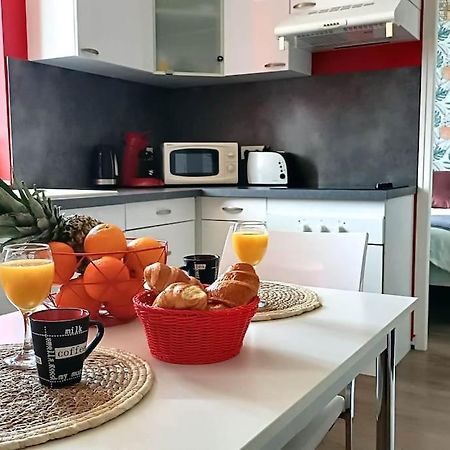 Appartement Place Du Marche Мер-ле-Бен Екстериор снимка